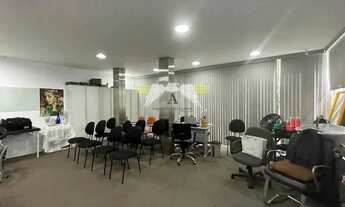 Imagem 5: Potencial Máximo em Cada Metro! Prédio de 348m² com 8 Salas, 6 Banheiros e Muita Visibilid