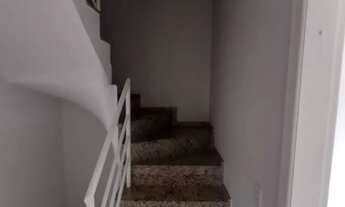 Imagem 2: Sobrado para aluguel tem 167252 metros quadrados com 3 quartos em Pilarzinho - Curitiba