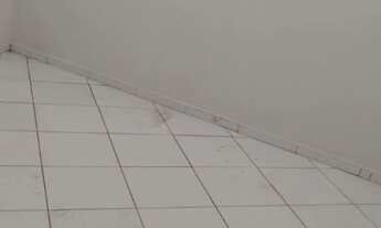 Imagem 6: Imóvel no 1° andar - Kit Net com 2 quartos e água inclusa