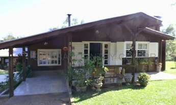 Imagem: Sítio com 2.900m², casa e galpão com