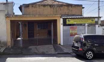 Imagem 3: 3 casas com 3 cômodos cada uma e 2 vagas de garagem