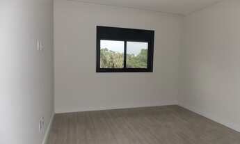 Imagem 6: Urbanova, casa nova com 3 suites, piscina e excelente localização / Aceita permuta