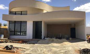 Imagem: Casa térrea, em construção, em Condomínio