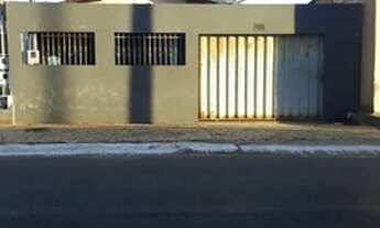 Imagem: Alugo casa simples ao lado do ginásio de