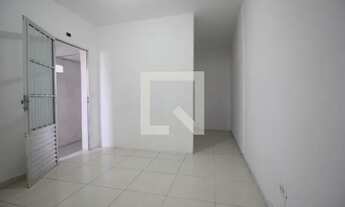 Imagem 3: Casa para Aluguel - Parque Regina, 1 Quarto, 50 m2