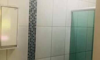 Imagem 4: Suíte mobiliada e área de lazer com piscina, ofurô e churrasqueira