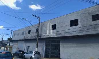 Imagem: Galpão com 900m² para locação em Água