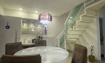 Imagem 5: Casa triplex em condomínio