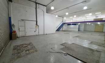 Imagem 3: Galpão para alugar, térreo e superior, total de 500 m2, 5 vagas, 4 banheiros, Polvilho, Ca