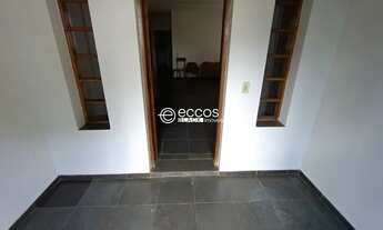 Imagem 3: Casa para aluguel, 2 quartos, 1 suíte, 1 vaga, JARDIM KARAÍBA - Uberlândia/MG