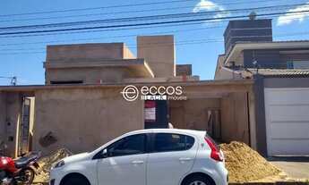 Imagem 2: Casa à venda, 3 quartos, 1 suíte, 2 vagas, ALTO UMUARAMA - Uberlândia/MG