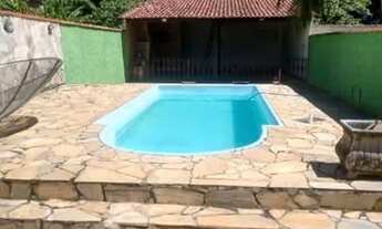 Imagem: Ótima casa com piscina à venda no bairro