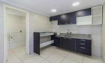 Imagem 4: Casa residencial de 3 dormitórios e 4 vagas no bairro Partenon!