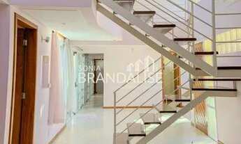 Imagem 6: Localizada em um bairro tranquilo e seguro, essa casa com 3 dormitórios (1 suíte) é uma ót