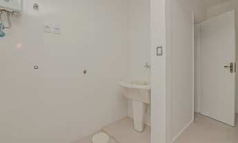 Imagem 7: Apartamento reformado para venda tem 75 m² com 2 dormitórios - em Bela Vista - Porto Alegr