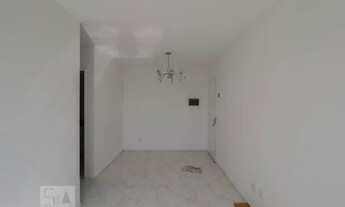 Imagem 4: Apartamento para Aluguel - Vila Galvão, 2 Quartos, 52 m2