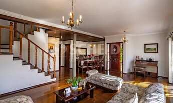 Imagem 2: Sobrado próximo a Av. Cupecê com 4 dormitórios e muito espaço!