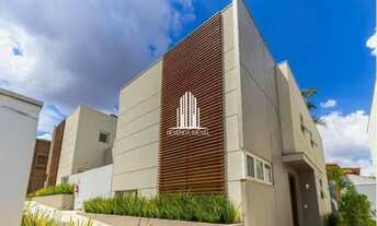 Imagem: Casa de alto Padrão na região de Santo