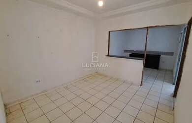 Imagem 7: No centro da cidade! Casa em ótima localização para locação anual