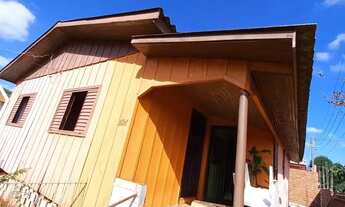 Imagem 4: Casa de madeira em bom estado de conservação