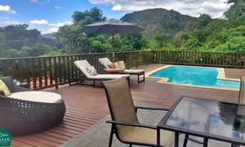 Imagem 2: Casa para venda possui 360 metros quadrados com 4 quartos em Itaipava - Petrópolis - RJ