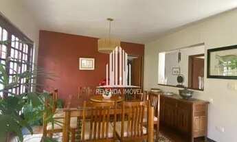 Imagem 6: Casa com 438 metros de area total, 4 dormitórios (1 suíte), 4 vagas e amplo espaço para ár