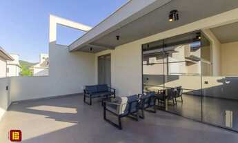 Imagem 2: Casa na Barra da Lagoa com 4 suítes - pertinho da praia