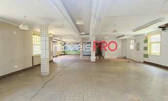 Imagem 7: Predio de tombado , de esquina com grande movimento de pedestre