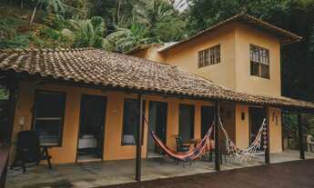 Imagem 3: Casa para venda tem 250 metros quadrados com 4 quartos