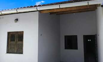 Imagem 4: Casa com três quartos sendo um suíte - Castelão - 95m²