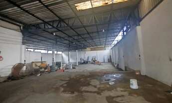 Imagem 2: GALPÃO 900M² COM PÉ-DIREITO DE 7M E MEZANINO