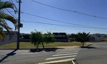 Imagem: Terreno de 744 m² no Condomínio Residencial