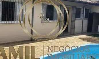 Imagem 2: Aluga de Casa de 343m², 4 quartos, 4 Banheiros, 6 vagas, Área Gourmet com Piscina, Jardim