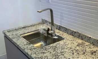 Imagem 6: Apartamento Reformado de 2 Dormitórios na José do Patrocínio - 60 m² Privativos, Sol da Ma