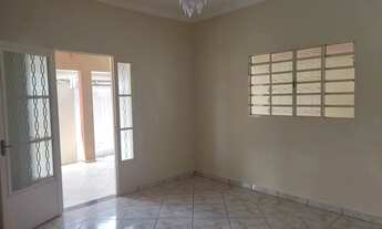 Imagem 4: Impecável Casa de 3 Quartos com Suíte e Edícula no Jardim das Hortências Região Noroeste