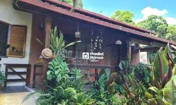 Imagem: Casa Ampla com Quintal Excepcional em Cantagalo