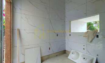 Imagem 7: Oportunidade em Das Laranjeiras: Casa com 3 Quartos e Suíte