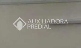 Imagem 2: Apartamento 2 quartos sendo 1 suíte e vaga coberta, no bairro Azenha