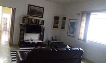 Imagem 3: Casa para venda com 400 metros quadrados de área útil, com 5 quartos