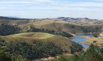 Imagem 4: Terrenos perto da represa