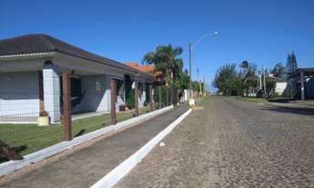 Imagem 4: Casa mobiliada, 3 dormitórios, 2 suítes, 4 banheiros, garagem para 2 carros