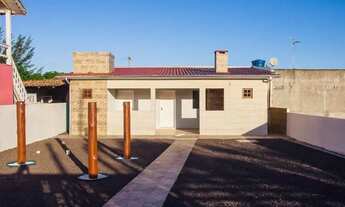 Imagem 4: Casa recém construída 3 quadras do mar