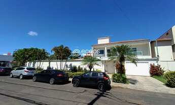 Imagem 2: Casa para aluguel, 5 quartos, 2 suítes, 6 vagas, JARDIM KARAÍBA - Uberlândia/MG