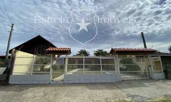 Imagem: Vende-se casa no centro de Quintao