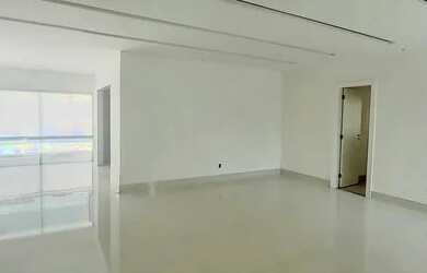 Imagem 5: Casa para venda possui 600 metros quadrados com 6 quartos em Campo Grande - Rio de Janeiro