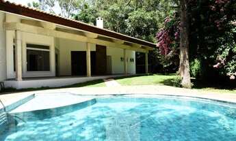 Imagem 4: Casa de condomínio sobrado para aluguel e venda possui 430 metros quadrados com 3 quartos