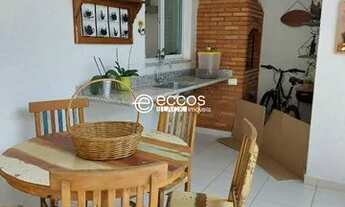 Imagem: Casa em condomínio à venda, 4 quartos