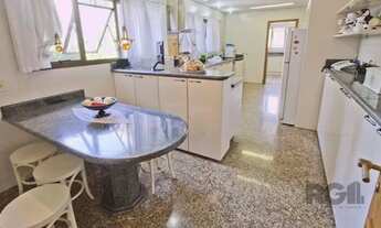 Imagem 5: Apartamentos com 776 m² de área privativa. 4 suítes completas com hidromassagem, duas com