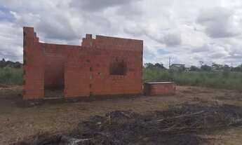 Imagem 4: Comércio e casa em construção