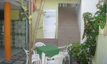 Imagem 3: Sobrado para venda possui 350 metros quadrados com 6 quartos em Farol - Maceió - AL